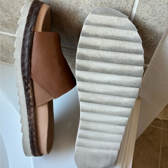 Donald Pliner Sandals - Picture 3 of 5